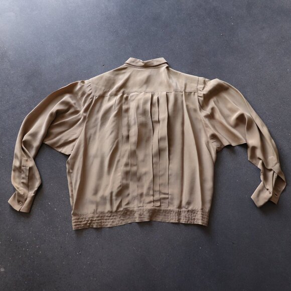 100% Silk Longsleeve Button Front Blouse in Mocha Mouse Brown by Liz Claiborne - Picture 8 of 9